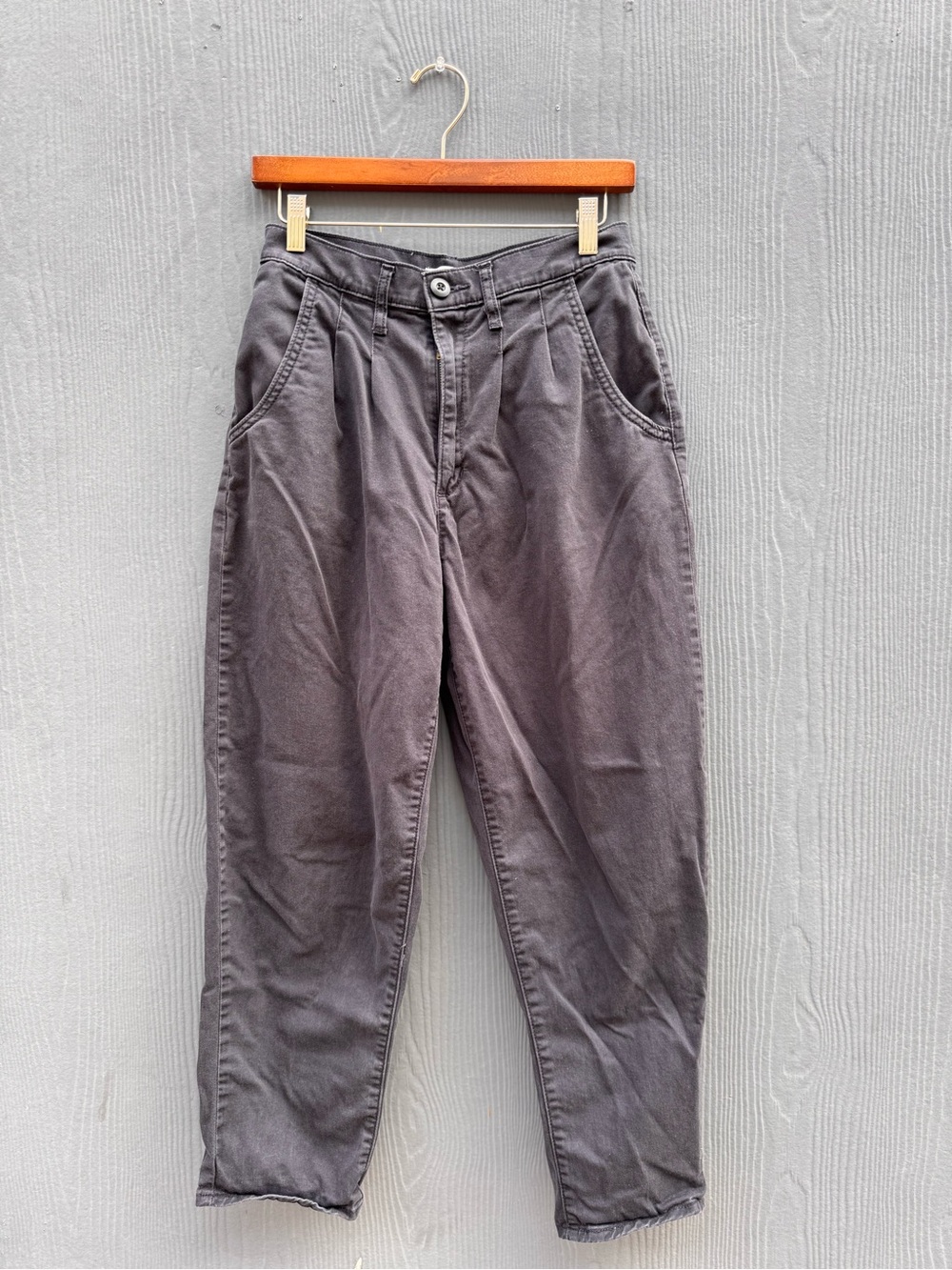 Levi’s Brand Women’s Pleated Balloon Leg Pant Size 27